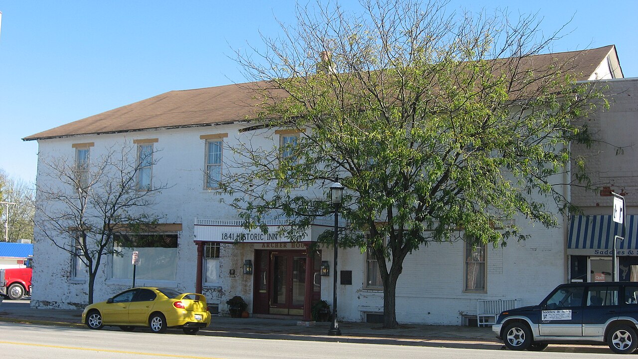 Front of the Archer House Hotel , located at 717 Archer Avenue in Marshall , Illinois , United States