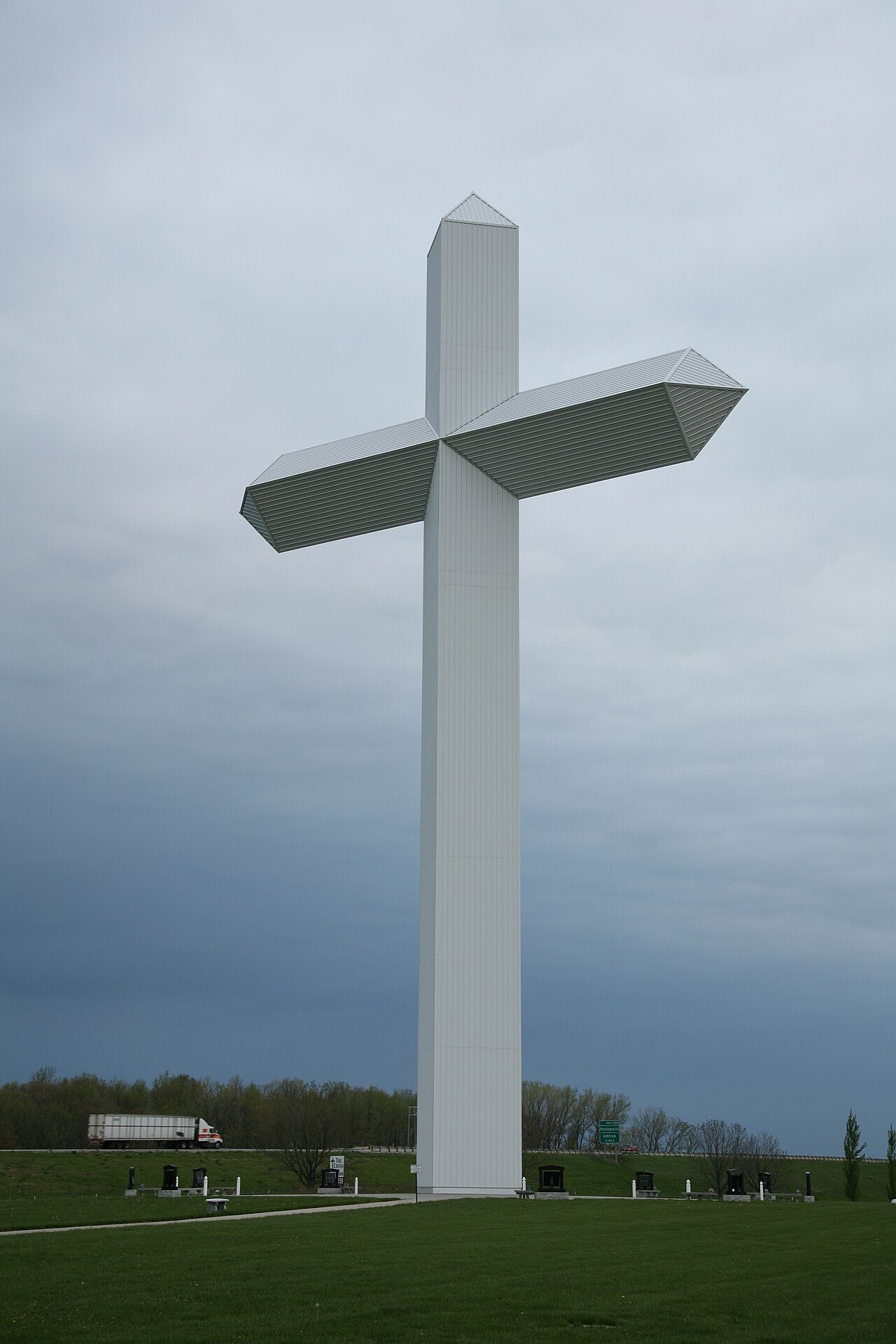 Cross on Interstate 57 an 70 in Effingham, Illinois