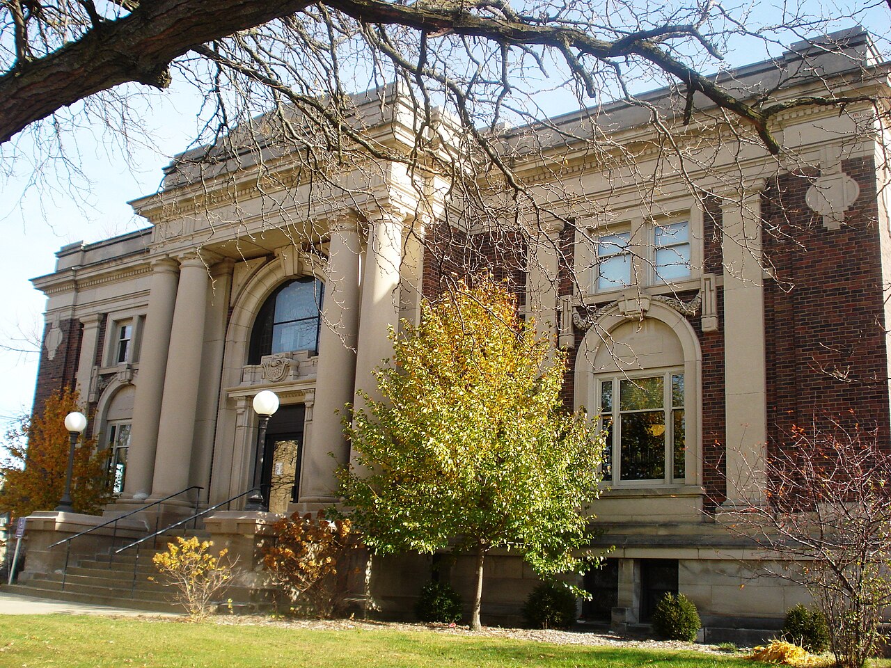Kewanee Public Library in Kewanee, Illinois